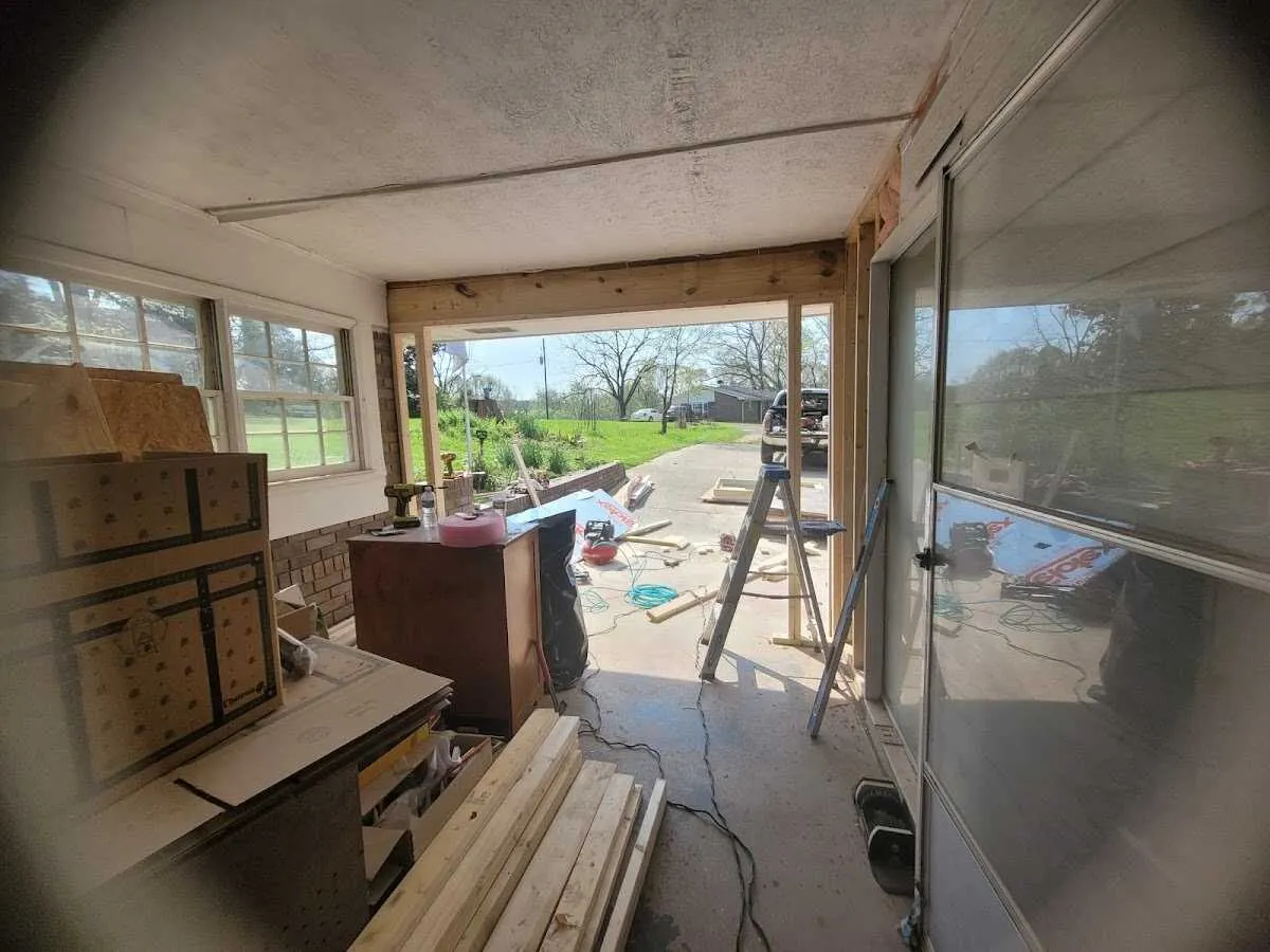 Air movers and dehumidifier for Drying & Dehumidification in Meadow Lakes